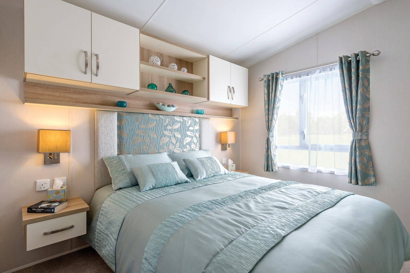 The 2015 Willerby Avonmore is close to the River Tummel and is south facing. 
Pet Friendly
Sleeps 6 in three bedrooms
Open plan kitchen/living room layout