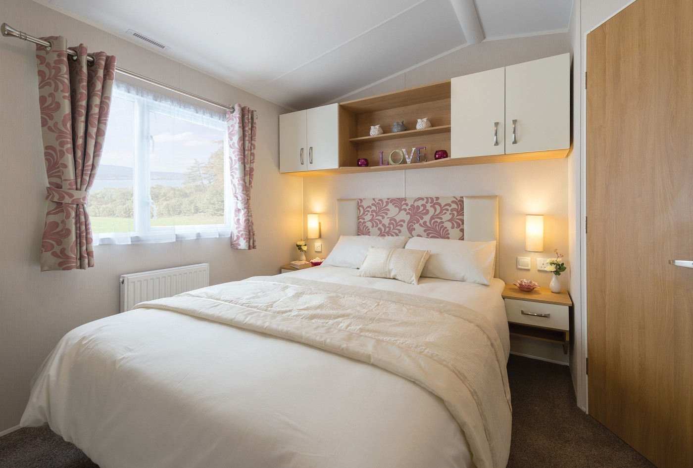 You will have a fantastic view of Ben Y Vrackie from the Willerby Sierra. It has three bedrooms and an open plan kitchen/living room layout. 
Bedroom 1 – Double
Bedroom 2 – Twin
Bedroom 3 - Twin