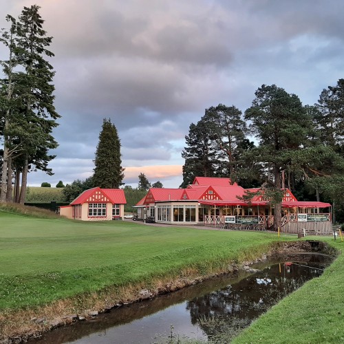 Red Deer Pub & Restaurant shop in Pitlochry